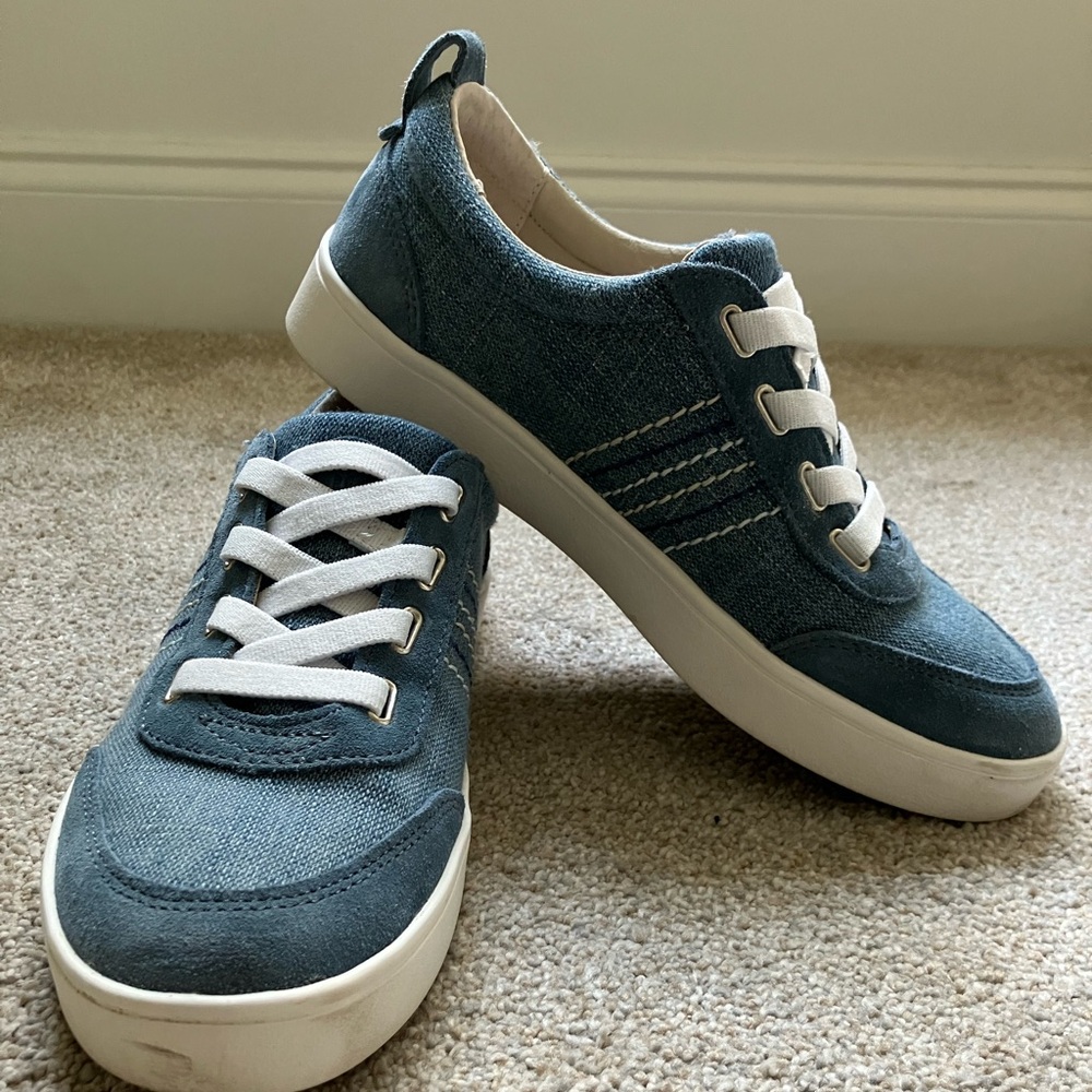 Revitalign Dara Orthotic slip on sneaker leather canvas comfort retro preppy 8.5